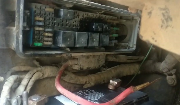 bobcat t66 problems electrical